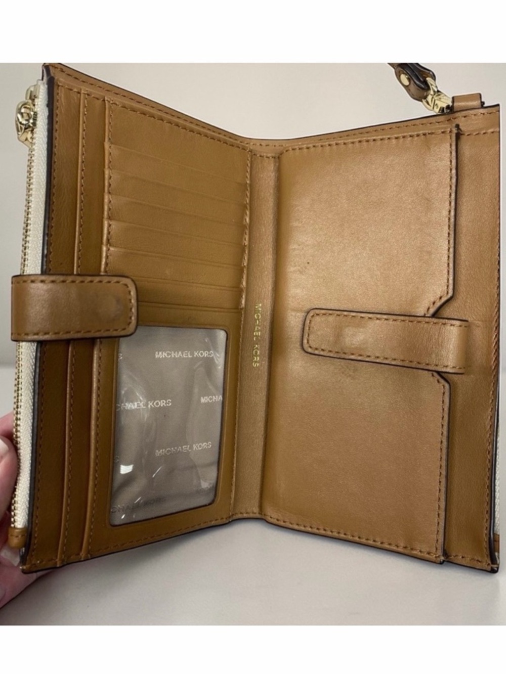 Michael Kors Vanilla Logo Smartphone Wallet Wristlet - Picture 7 of 7